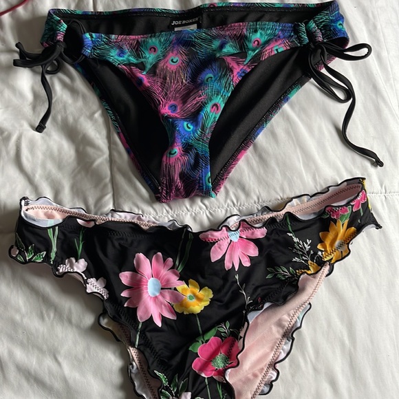 WOMEN’S BIKINI BOTTOM BUNDLE WITH PATTERNS.  (8 Bikini Bottoms) Sizes S-L. ☀️🌊 - Picture 3 of 5